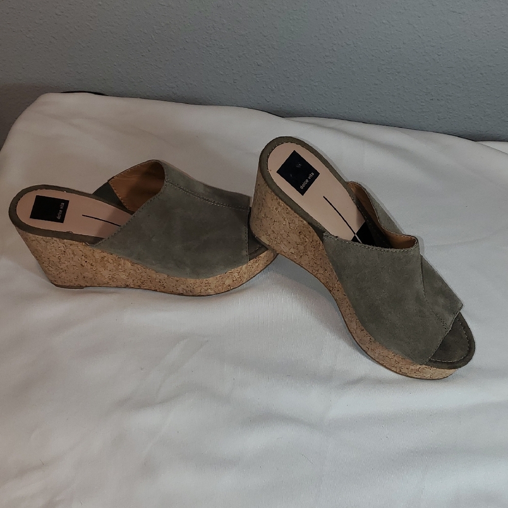 Dolce Vita Green Wedge Shoes with Chic Design